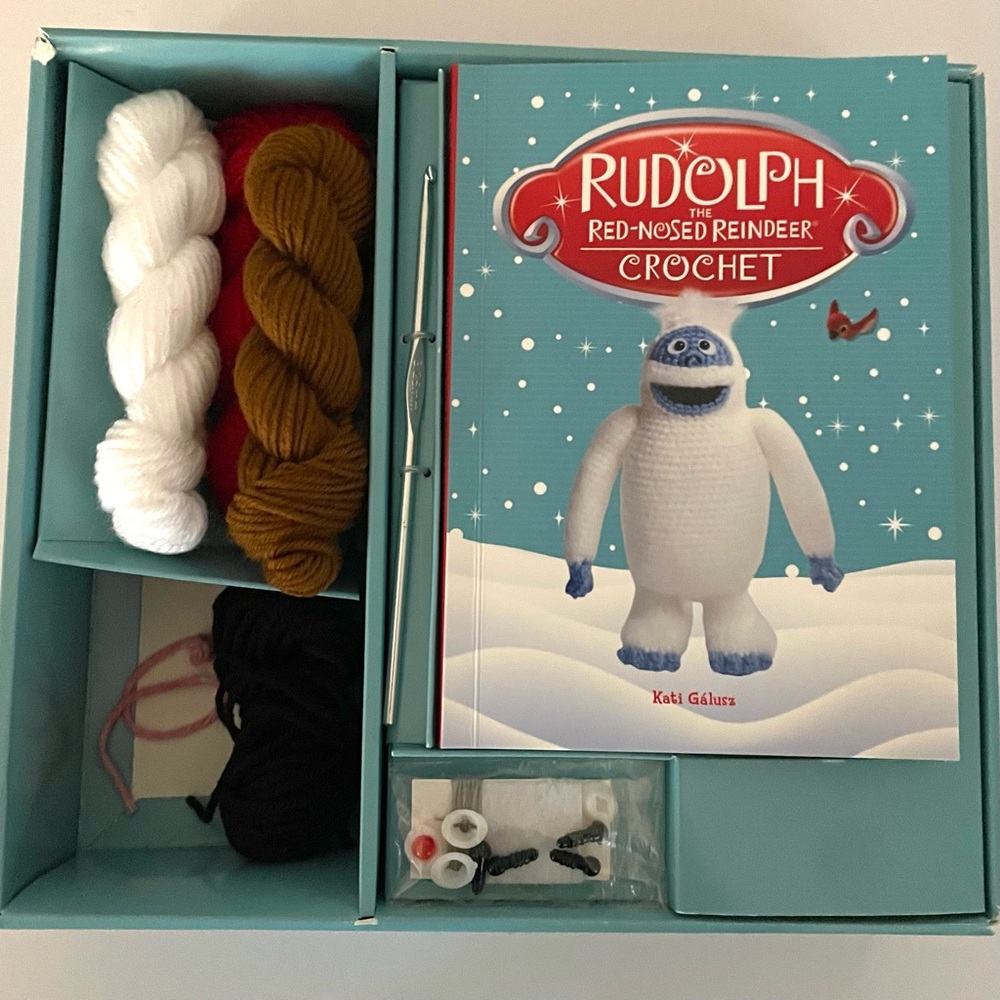 Rudolph the Red-Nosed Reindeer Crochet Kit 12 Projects New in Box - Picture 15 of 17